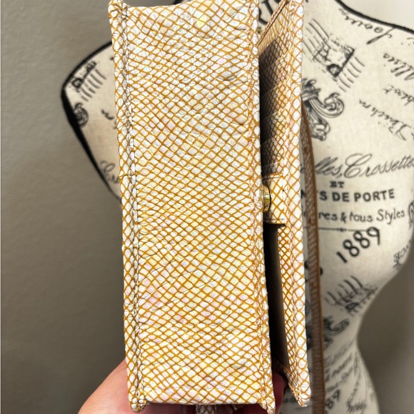 Brahmin Iridescent Tiramisu Minuet Leather Crossbody Bag ❤️🔥 - Picture 6 of 17